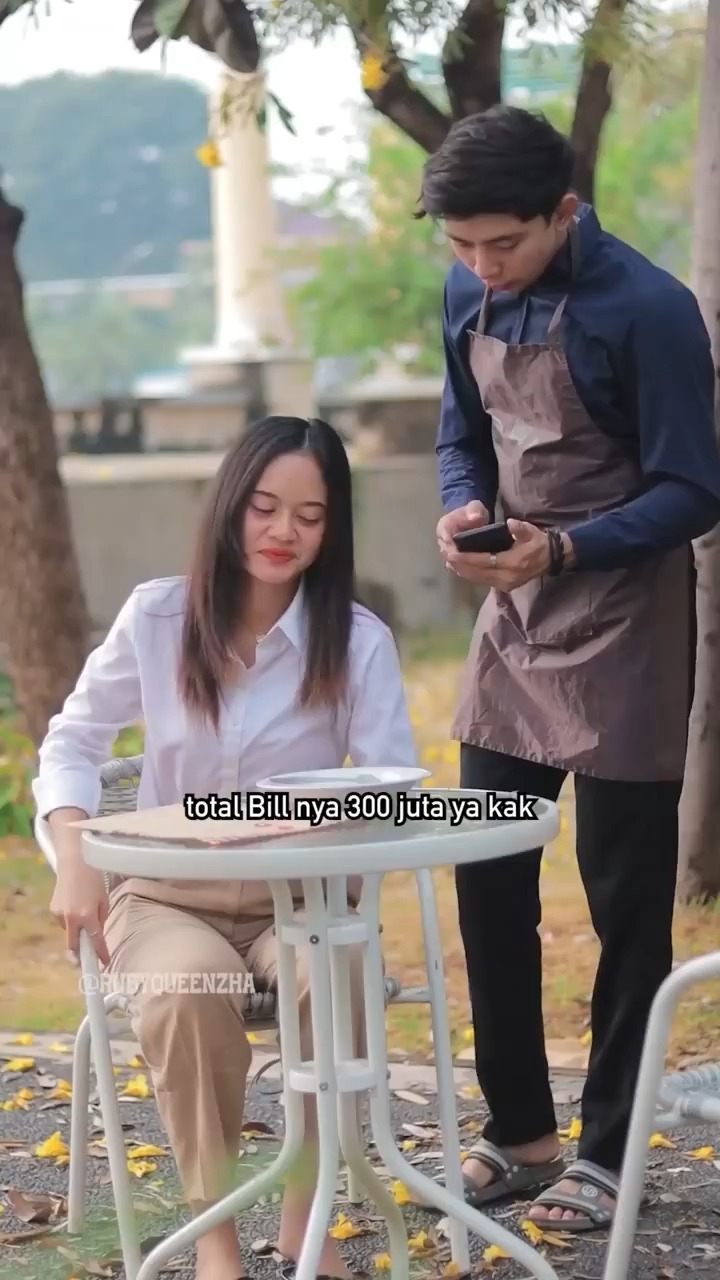 [FILM LENGKAP] 100I0722 Makan di kafe sampe 300 juta Bertukar tubuh kumpulan sinetron drama tiktok ruby quinza