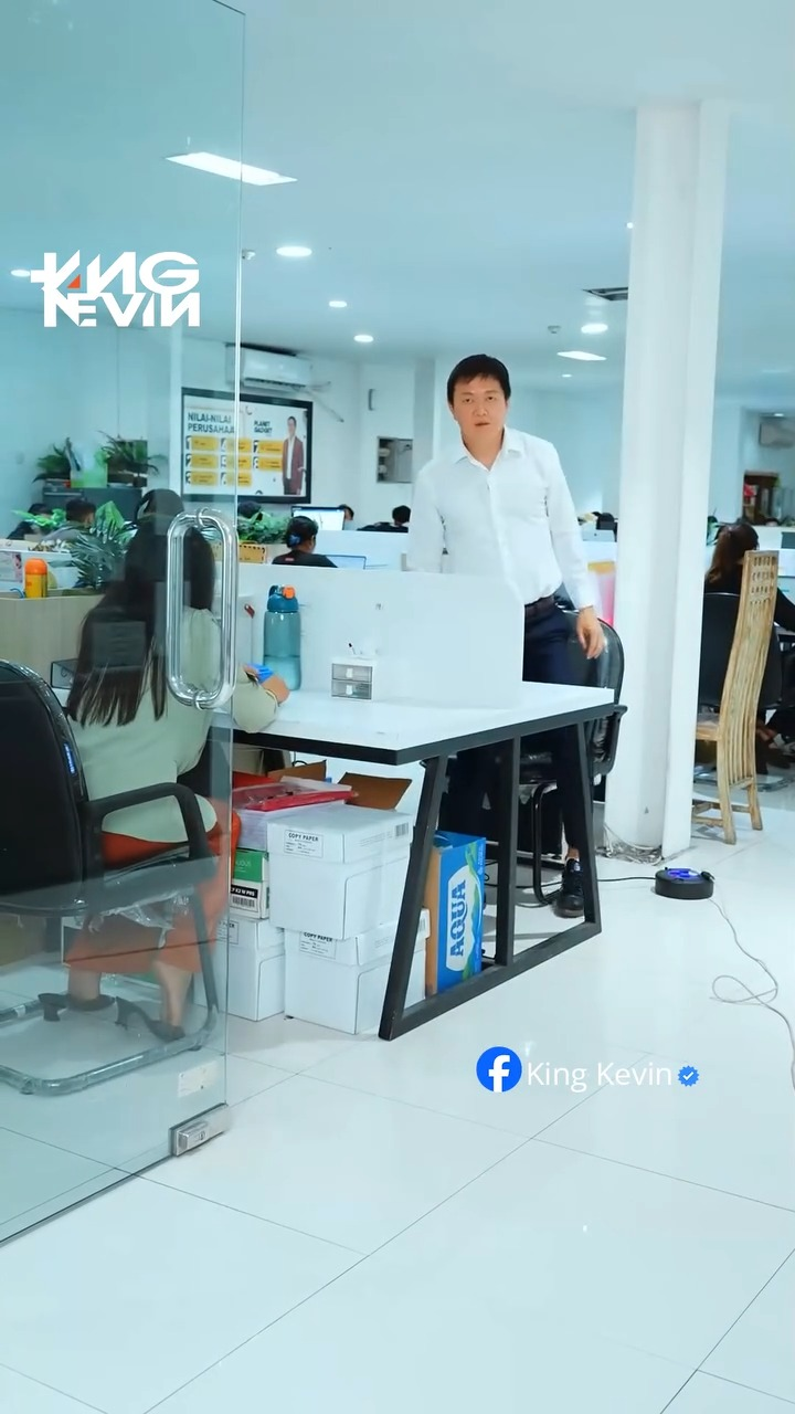 [FILM LENGKAP] 073I0722 Pemimpin itu melayani bukan minta di layani , pemimpin itu menolong bukan merongrong